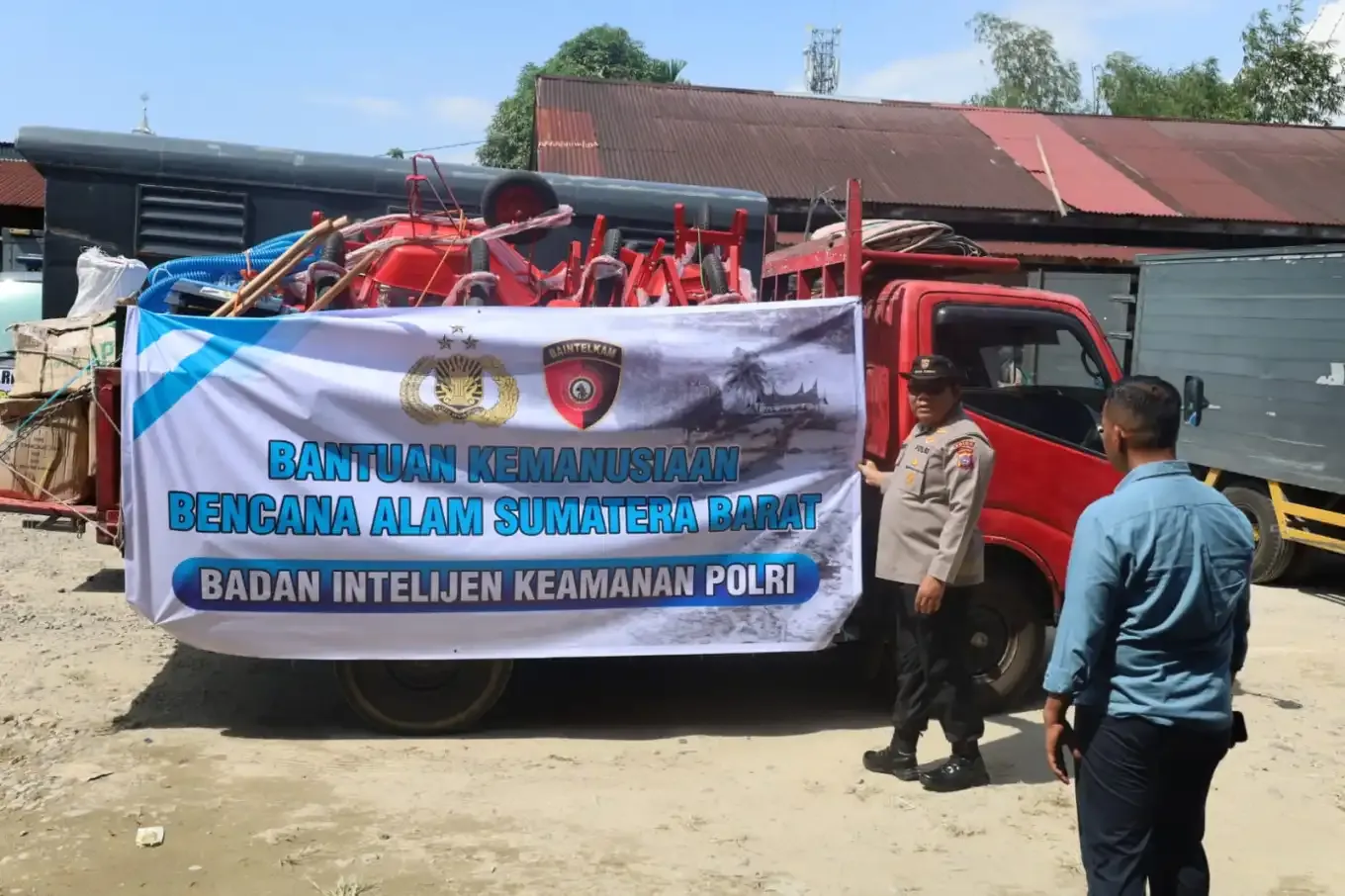 Baintelkam Polri Kirim Bantuan Lengkap untuk Percepat Pemulihan Korban Banjir dan Longsor di Sumbar