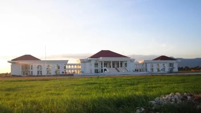 Pengosongan Lahan Perkantoran Pemda Kabupaten Kupang Ditunda, Warga Tolak Relokasi